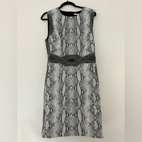 Diane Von Furstenberg Dresses & Skirts - DVF Diane Von Furstenberg BEY Embroidered Snake Print Dress Size 14 $398
